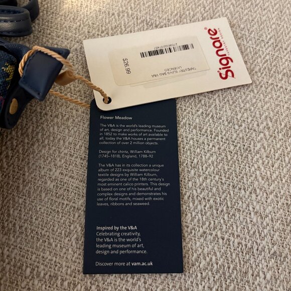 Signare Tapestry Design Sling Bag (V&A Flower Meadow Design) - Picture 2 of 3